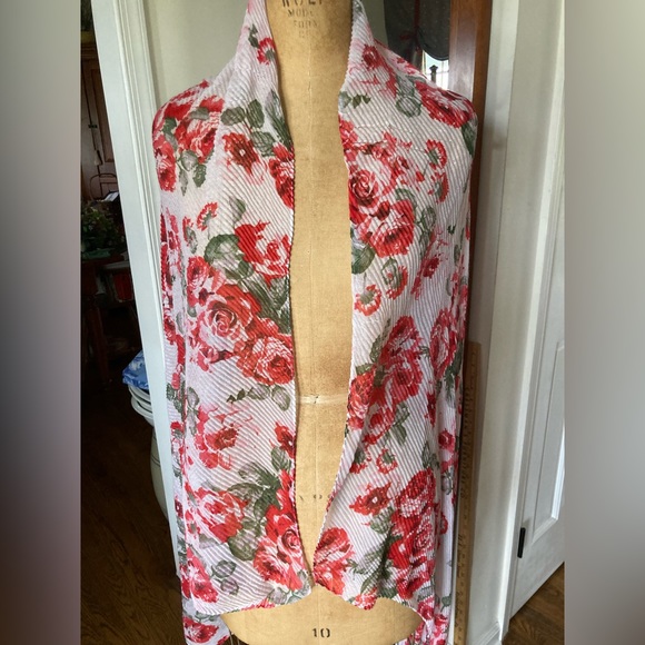 Flowy Scarf RED ROSES with White. Diaphanous. Sheer. Bias Cut. Retro print. 6’. - Picture 9 of 12